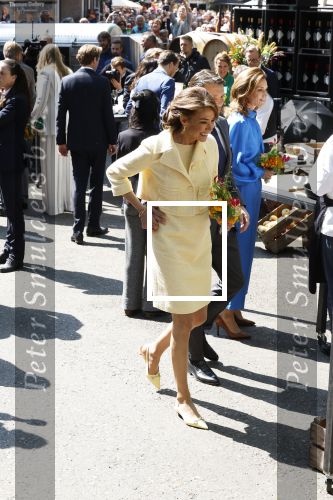 Maastricht 27 april 2022
Koningsdag wordt dit jaar in Maastricht gevierd . Aanwezig Koning Willem Alexander Koningin Maxima Prinses Amalia Prinses Alexia Prinses Ariane Prins Constantijn Prinses Laurentien Prins Maurits Prinses Marilene Prins Bernhard Prinses Annette Prins Floris Prinses Aimee Prins Pieter Christiaan en Prinses Annette.