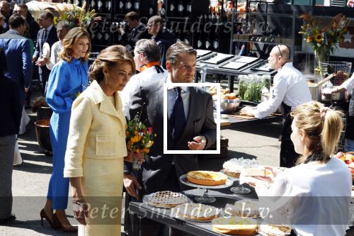 Maastricht 27 april 2022
Koningsdag wordt dit jaar in Maastricht gevierd . Aanwezig Koning Willem Alexander Koningin Maxima Prinses Amalia Prinses Alexia Prinses Ariane Prins Constantijn Prinses Laurentien Prins Maurits Prinses Marilene Prins Bernhard Prinses Annette Prins Floris Prinses Aimee Prins Pieter Christiaan en Prinses Annette.