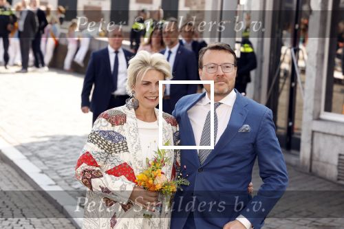 Maastricht 27 april 2022
Koningsdag wordt dit jaar in Maastricht gevierd . Aanwezig Koning Willem Alexander Koningin Maxima Prinses Amalia Prinses Alexia Prinses Ariane Prins Constantijn Prinses Laurentien Prins Maurits Prinses Marilene Prins Bernhard Prinses Annette Prins Floris Prinses Aimee Prins Pieter Christiaan en Prinses Annette.