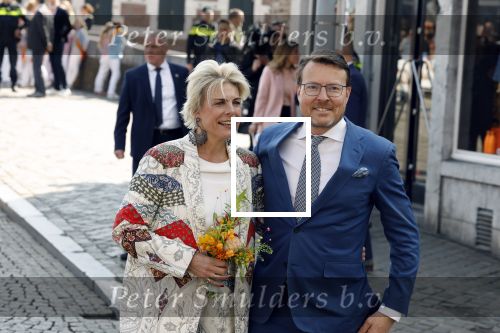Maastricht 27 april 2022
Koningsdag wordt dit jaar in Maastricht gevierd . Aanwezig Koning Willem Alexander Koningin Maxima Prinses Amalia Prinses Alexia Prinses Ariane Prins Constantijn Prinses Laurentien Prins Maurits Prinses Marilene Prins Bernhard Prinses Annette Prins Floris Prinses Aimee Prins Pieter Christiaan en Prinses Annette.