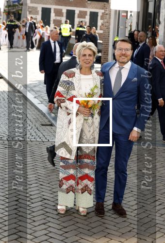 Maastricht 27 april 2022
Koningsdag wordt dit jaar in Maastricht gevierd . Aanwezig Koning Willem Alexander Koningin Maxima Prinses Amalia Prinses Alexia Prinses Ariane Prins Constantijn Prinses Laurentien Prins Maurits Prinses Marilene Prins Bernhard Prinses Annette Prins Floris Prinses Aimee Prins Pieter Christiaan en Prinses Annette.