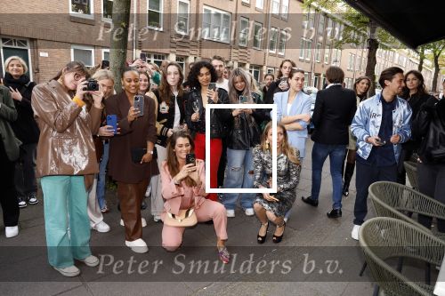 Amsterdam 29 april 2022
Opening Restaurant Poppys van Moise Trustfull Carola Kirschbaum en Britt Scholte in de amsterdamse pijp. Quinty Trustfull
