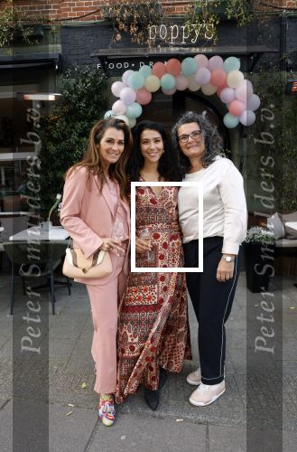 Amsterdam 29 april 2022
Opening Restaurant Poppys van Moise Trustfull Carola Kirschbaum en Britt Scholte in de amsterdamse pijp. Moise en Quinty Trustfull
