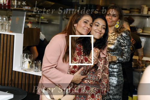 Amsterdam 29 april 2022
Opening Restaurant Poppys van Moise Trustfull Carola Kirschbaum en Britt Scholte in de amsterdamse pijp. Moise en Quinty Trustfull
