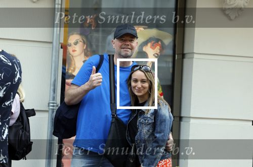 Amsterdam 7 mei 2022
Raymond v Barneveld met zijn vriendin/ verloofde Julia Evans op de pc hooftstraat.
