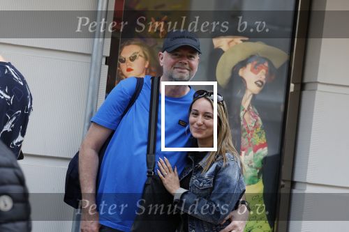Amsterdam 7 mei 2022
Raymond v Barneveld met zijn vriendin/ verloofde Julia Evans op de pc hooftstraat.