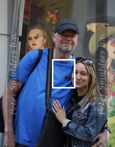 Amsterdam 7 mei 2022
Raymond v Barneveld met zijn vriendin/ verloofde Julia Evans op de pc hooftstraat.