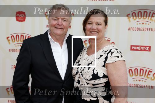 Amsterdam 10 mei 2022
Premiere Foodies in Tuschinski met oa Ilse warringa Holly Brood Sanne Langelaar Sanne Vogel Sinan Eroglu Quiah Shilue Roue Verveer en Johanna Hagen. Rene Mioch met