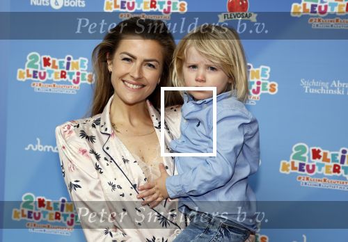 Amsterdam 1 mei 2022
Premiere 2 kleine kleutertjes bedacht door Jan Smit .
Renee Gunning met zoontje en een vriendin