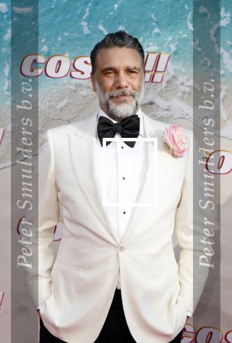 Amsterdam 20 april 2022
Premiere Costa in Tuschinski. Castleden oa , Katja Schuurman Abbey Hoes Soy Kroon Stephanie v Eer Oscar Aerts Sinan Eroglu Roeland Fernhout Tina de Bruin en Lisa Zweerman . De regisseur is Jon Karhaus en Diederik Jekel heeft het script geschreven.