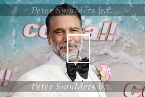 Amsterdam 20 april 2022
Premiere Costa in Tuschinski. Castleden oa , Katja Schuurman Abbey Hoes Soy Kroon Stephanie v Eer Oscar Aerts Sinan Eroglu Roeland Fernhout Tina de Bruin en Lisa Zweerman . De regisseur is Jon Karhaus en Diederik Jekel heeft het script geschreven.