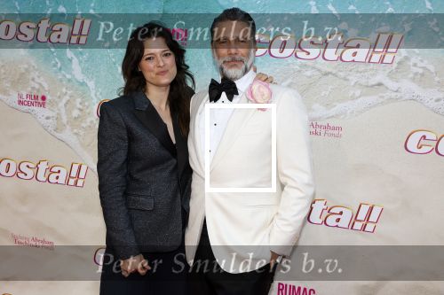 Amsterdam 20 april 2022
Premiere Costa in Tuschinski. Castleden oa , Katja Schuurman Abbey Hoes Soy Kroon Stephanie v Eer Oscar Aerts Sinan Eroglu Roeland Fernhout Tina de Bruin en Lisa Zweerman . De regisseur is Jon Karhaus en Diederik Jekel heeft het script geschreven.