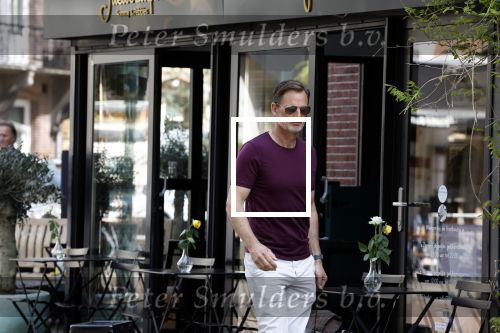 Amsterdam 19 april 2022
Ronald de Boer op straat in Amsterdam zuid