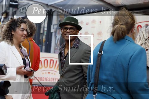 Amsterdam 10 mei 2022
Premiere Foodies in Tuschinski met oa Ilse warringa Holly Brood Sanne Langelaar Sanne Vogel Sinan Eroglu Quiah Shilue Roue Verveer en Johanna Hagen. Roue kwam met zijn gezin