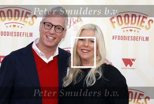 Amsterdam 10 mei 2022
Premiere Foodies in Tuschinski met oa Ilse warringa Holly Brood Sanne Langelaar Sanne Vogel Sinan Eroglu Quiah Shilue Roue Verveer en Johanna Hagen. Rudolph v Veen met zijn vrouw