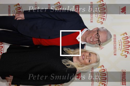Amsterdam 10 mei 2022
Premiere Foodies in Tuschinski met oa Ilse warringa Holly Brood Sanne Langelaar Sanne Vogel Sinan Eroglu Quiah Shilue Roue Verveer en Johanna Hagen. Rudolph v Veen met zijn vrouw