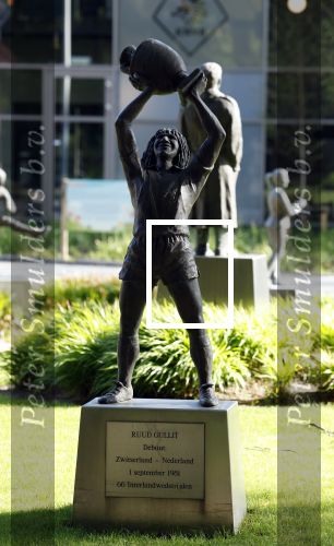 Zeist 13 mei 2022
Beelden van div grootheden uit de nedelandse voetbalgeschiedenis. Oa Ruud Gullit Johan Cruijff Edwin v d Sar Willem v Hanegem en Rinus Michels op de KNVB Campus