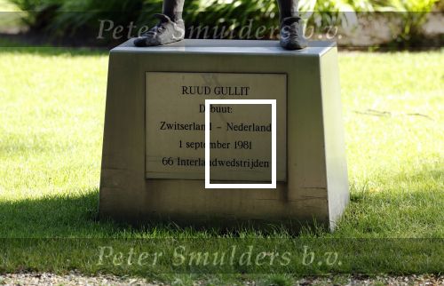 Zeist 13 mei 2022
Beelden van div grootheden uit de nedelandse voetbalgeschiedenis. Oa Ruud Gullit Johan Cruijff Edwin v d Sar Willem v Hanegem en Rinus Michels op de KNVB Campus