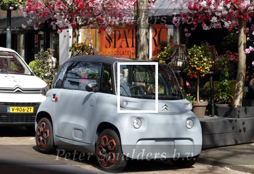 Amsterdam 19 april 2022
Sanne Rosinga in zijn electrische citroen