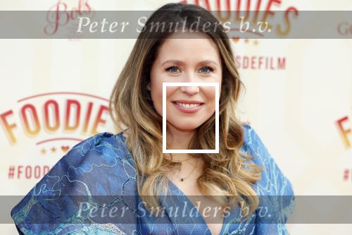 Amsterdam 10 mei 2022
Premiere Foodies in Tuschinski met oa Ilse warringa Holly Brood Sanne Langelaar Sanne Vogel Sinan Eroglu Quiah Shilue Roue Verveer en Johanna Hagen. Sanne Vogel met partner