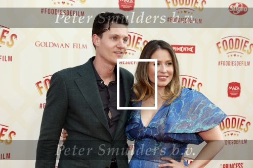Amsterdam 10 mei 2022
Premiere Foodies in Tuschinski met oa Ilse warringa Holly Brood Sanne Langelaar Sanne Vogel Sinan Eroglu Quiah Shilue Roue Verveer en Johanna Hagen. Sanne Vogel met partner