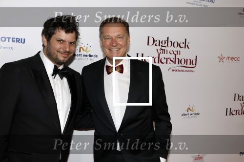 Maastricht 8 mei 2022
Premiere dagboek van en herdershond in het MECC .
Serve Hermans, Bruni Heinke, Jo de Meyere en Albert Verlinde