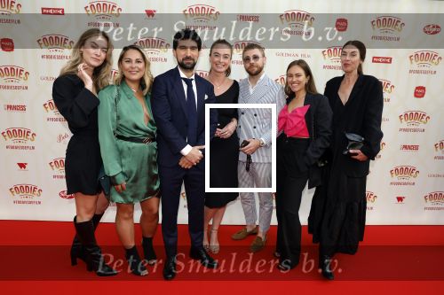Amsterdam 10 mei 2022
Premiere Foodies in Tuschinski met oa Ilse warringa Holly Brood Sanne Langelaar Sanne Vogel Sinan Eroglu Quiah Shilue Roue Verveer en Johanna Hagen.