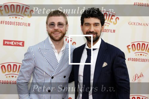 Amsterdam 10 mei 2022
Premiere Foodies in Tuschinski met oa Ilse warringa Holly Brood Sanne Langelaar Sanne Vogel Sinan Eroglu Quiah Shilue Roue Verveer en Johanna Hagen.