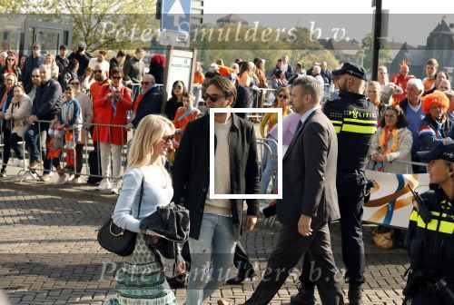 Maastricht 27 april 2022
Koningsdag wordt dit jaar in Maastricht gevierd . Aanwezig Koning Willem Alexander Koningin Maxima Prinses Amalia Prinses Alexia Prinses Ariane Prins Constantijn Prinses Laurentien Prins Maurits Prinses Marilene Prins Bernhard Prinses Annette Prins Floris Prinses Aimee Prins Pieter Christiaan en Prinses Annette. Steven jansen met de vrouyw van zijn compagnon en Dione Stax lopen over de route