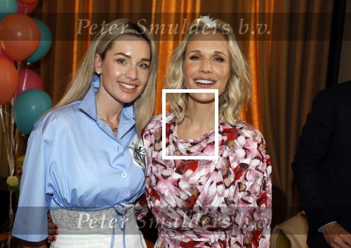 Amsterdam 20 april 2022
Boekpresentatie van Kimberley Klaver bij Dutchess.
Kimberley met Stevie v Zweden