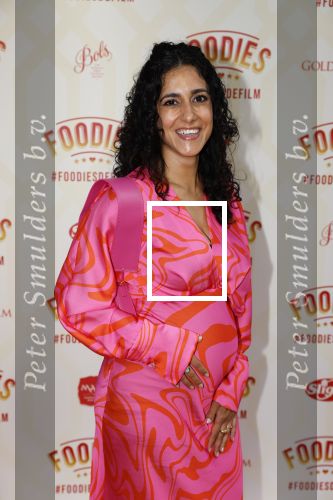 Amsterdam 10 mei 2022
Premiere Foodies in Tuschinski met oa Ilse warringa Holly Brood Sanne Langelaar Sanne Vogel Sinan Eroglu Quiah Shilue Roue Verveer en Johanna Hagen. Toprak Yalciner (zwanger) met partner