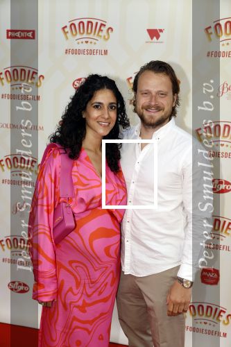 Amsterdam 10 mei 2022
Premiere Foodies in Tuschinski met oa Ilse warringa Holly Brood Sanne Langelaar Sanne Vogel Sinan Eroglu Quiah Shilue Roue Verveer en Johanna Hagen. Toprak Yalciner (zwanger) met partner