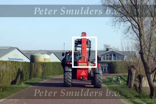 Weesp 26 maart 2022
Tractor naast de vecht in Weesp
