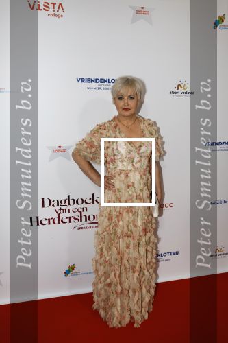 Maastricht 8 mei 2022
Premiere dagboek van en herdershond in het MECC .
Vera Mann met een kennis