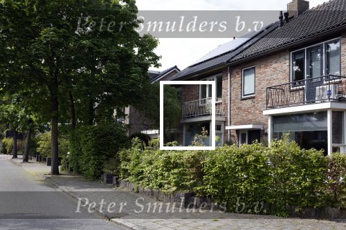 Harderwijk 4 mei 2022
Volkert v d Graaf komt bij zijn huis aan en zijn vrouw gaat weg