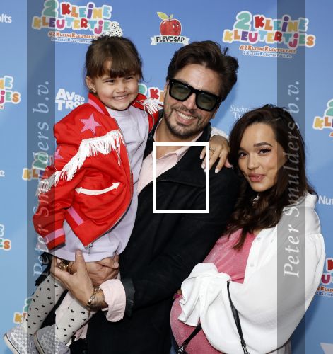 Amsterdam 1 mei 2022
Premiere 2 kleine kleutertjes bedacht door Jan Smit .
Waylon kwam met zijn zwangere vriendin Bibi Breijman en hun dochter