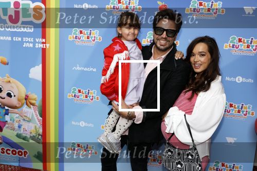 Amsterdam 1 mei 2022
Premiere 2 kleine kleutertjes bedacht door Jan Smit .
Waylon kwam met zijn zwangere vriendin Bibi Breijman en hun dochter