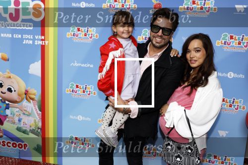 Amsterdam 1 mei 2022
Premiere 2 kleine kleutertjes bedacht door Jan Smit .
Waylon kwam met zijn zwangere vriendin Bibi Breijman en hun dochter
