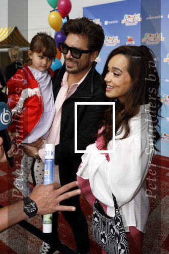 Amsterdam 1 mei 2022
Premiere 2 kleine kleutertjes bedacht door Jan Smit .
Waylon kwam met zijn zwangere vriendin Bibi Breijman en hun dochter