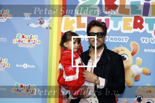 Amsterdam 1 mei 2022
Premiere 2 kleine kleutertjes bedacht door Jan Smit .
Waylon kwam met zijn zwangere vriendin Bibi Breijman en hun dochter