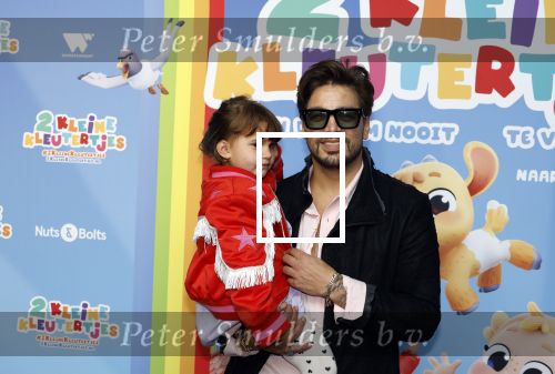 Amsterdam 1 mei 2022
Premiere 2 kleine kleutertjes bedacht door Jan Smit .
Waylon kwam met zijn zwangere vriendin Bibi Breijman en hun dochter