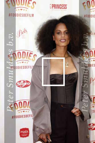 Amsterdam 10 mei 2022
Premiere Foodies in Tuschinski met oa Ilse warringa Holly Brood Sanne Langelaar Sanne Vogel Sinan Eroglu Quiah Shilue Roue Verveer en Johanna Hagen. Ziarah Janssen