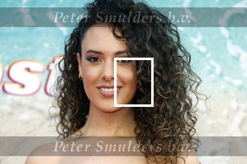 Amsterdam 20 april 2022
Premiere Costa in Tuschinski. Castleden oa , Katja Schuurman Abbey Hoes Soy Kroon Stephanie v Eer Oscar Aerts Sinan Eroglu Roeland Fernhout Tina de Bruin en Lisa Zweerman . De regisseur is Jon Karhaus en Diederik Jekel heeft het script geschreven. Zoey Ivory kwam met haar vriend zus en ouders