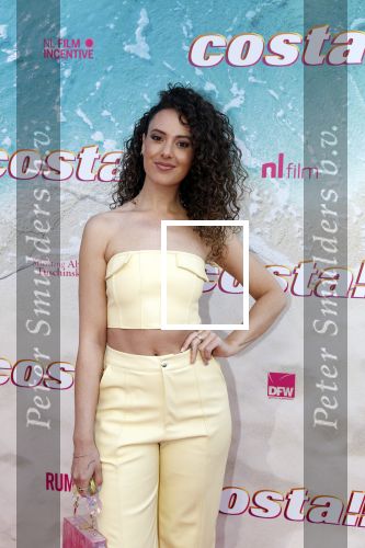 Amsterdam 20 april 2022
Premiere Costa in Tuschinski. Castleden oa , Katja Schuurman Abbey Hoes Soy Kroon Stephanie v Eer Oscar Aerts Sinan Eroglu Roeland Fernhout Tina de Bruin en Lisa Zweerman . De regisseur is Jon Karhaus en Diederik Jekel heeft het script geschreven. Zoey Ivory kwam met haar vriend zus en ouders