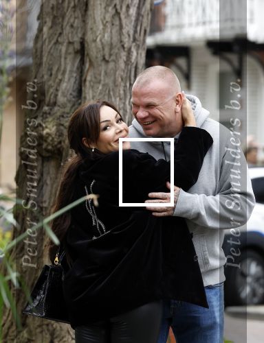 Amsterdam 5 mei 2023
Amandag Balk en haar vriend Ed den Hollander op straat in Amsterdam zuid. Ed rijdt in een prachtige Rolls Royce.