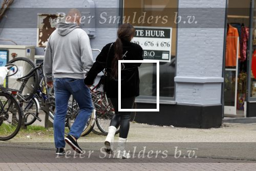 Amsterdam 5 mei 2023
Amandag Balk en haar vriend Ed den Hollander op straat in Amsterdam zuid. Ed rijdt in een prachtige Rolls Royce.