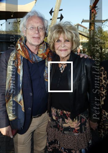 Kortenhoef 29 april 2023
Presntatie tijdschrift Nicole des Bouvrie bij Ottenhome.
Astrid Engels met partner