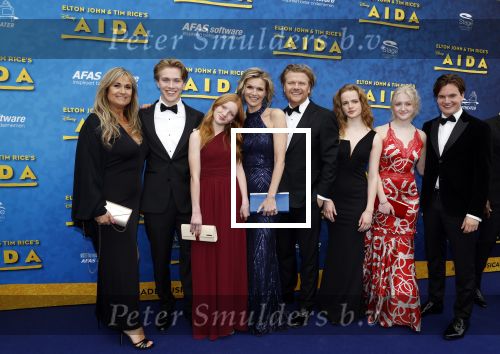 Scheveningen 23 april 2023
Premiere AIDA in het circustheater in Scheveningen .
Bastiaan Ragas en Tooske Ragas kwamen met hun kinderen en met ex partner Laura Vlasblom