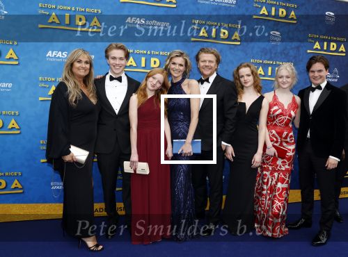 Scheveningen 23 april 2023
Premiere AIDA in het circustheater in Scheveningen .
Bastiaan Ragas en Tooske Ragas kwamen met hun kinderen en met ex partner Laura Vlasblom