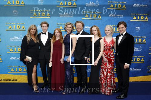 Scheveningen 23 april 2023
Premiere AIDA in het circustheater in Scheveningen .
Bastiaan Ragas en Tooske Ragas kwamen met hun kinderen en met ex partner Laura Vlasblom